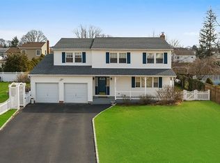 1391 Bellmore Rd, Bellmore, NY 11710