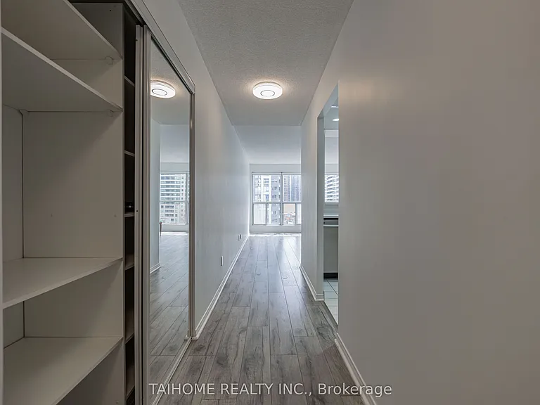 28 Hollywood Ave #809 — Photo 26