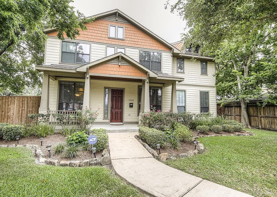1st image of 1368 Du Barry Ln