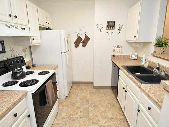 4th image of 2452 Crystal Springs Dr