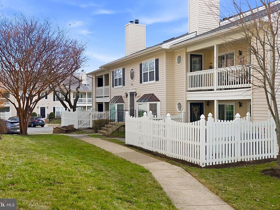1st image of 10208 Ashbrooke Ct #19