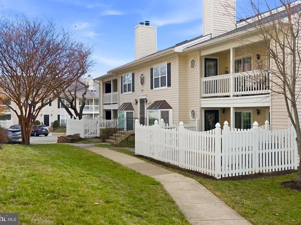 10208 Ashbrooke Ct #19, Oakton, VA 22124