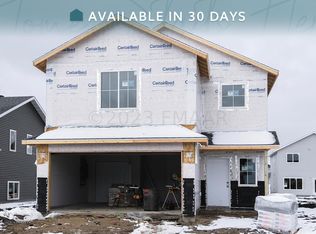 1276 Rachel Dr W, West Fargo, ND 58078