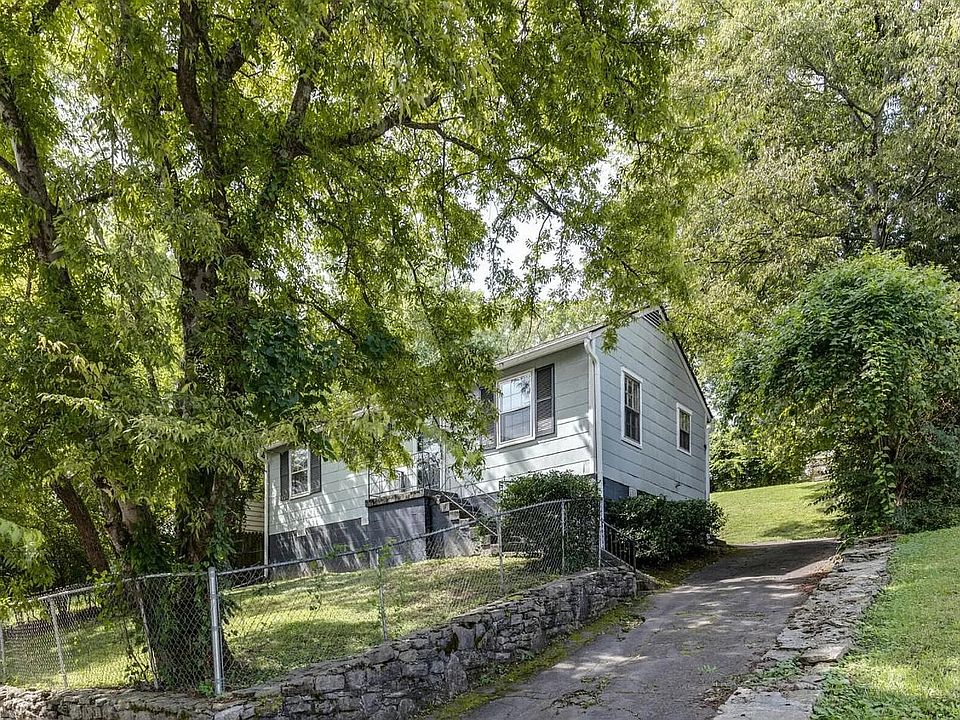 1st image of 906 S 14th St