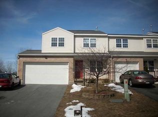 4F Tupelo Dr #F, Halfmoon, NY 12065