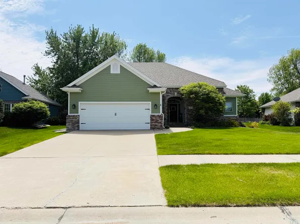 114 Levee Trl, Dakota Dunes, SD 57049