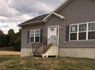 62 Fallkill Rd, Hyde Park, NY 12538