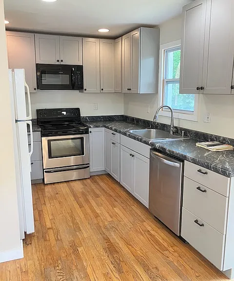 79 Locust Grove Rd — Photo 1