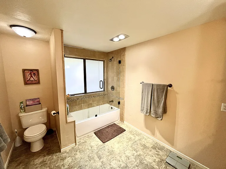 114 Angora Ct #B — Photo 13