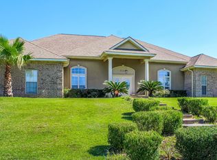 220 Rodeo Dr, Leesville, LA 71446