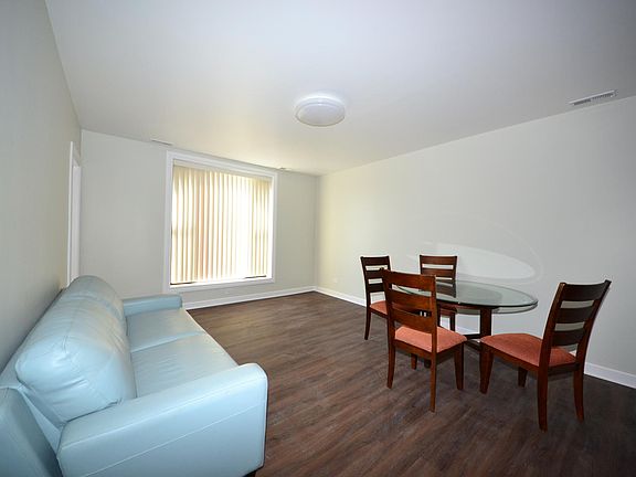 4th image of 2940 S Wentworth Ave #3F