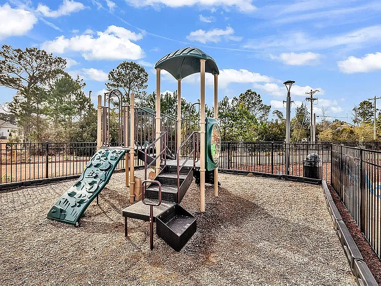 2110 Victory Way — Photo 38