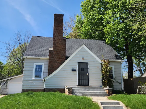 209 S Johnston Ave, Rockford, IL 61102