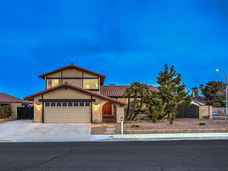 1421 Lucaccini Ln — Photo 2