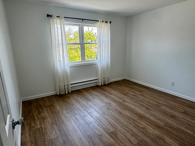 160 Meadows Rd N #8 — Photo 8