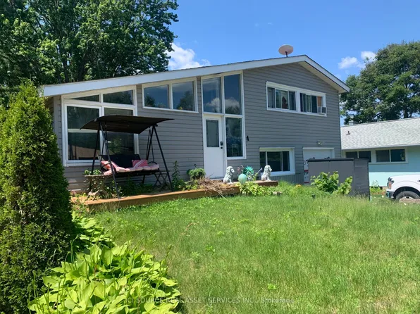 4 Kelvin Cres, Deep River, ON K0J 1P0