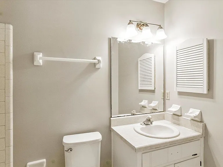 3232 Riddle Dr — Photo 20