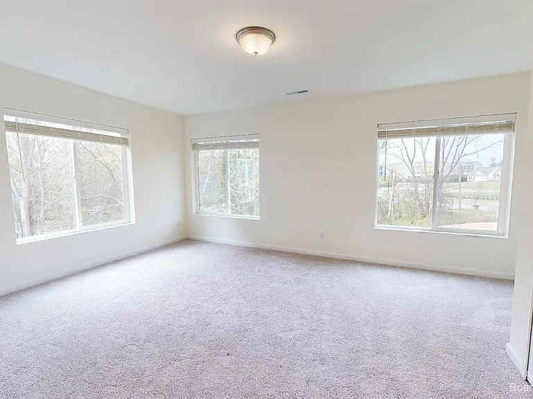 2725 Bristol Ridge Dr — Photo 20