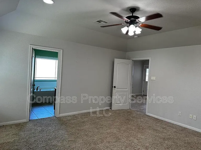 10412 Whitney Trce #10412 — Photo 10