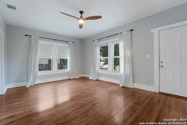 116 Pershing Ave — Photo 4