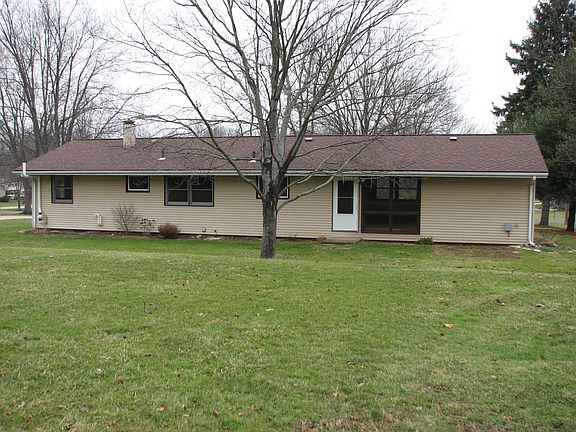 2nd image of 8978 Lowell Ln