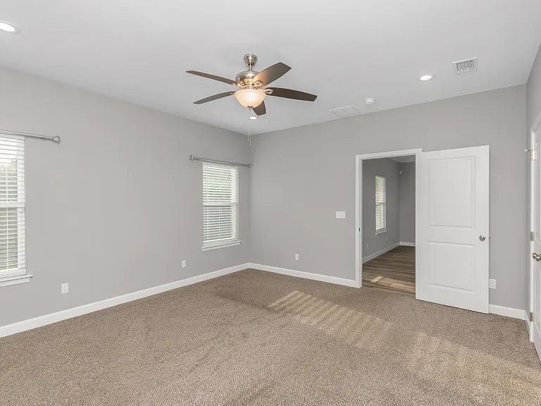 64 Brenda Ln — Photo 8