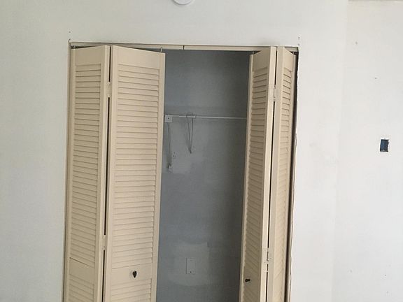 4th image of 2110 E Market St