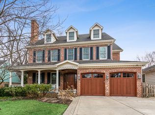 27 Tuttle Ave, Clarendon Hills, IL 60514