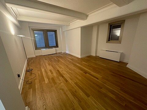 1st image of 101 W 55th St #402