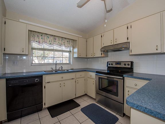 5th image of 203 S Orchard St APT 8D