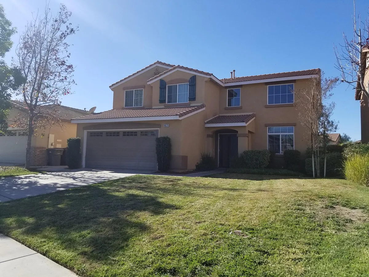 Building Photo - 38279 Hermosa Ct