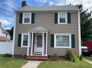 415 Park Ave, Cranston, RI 02910