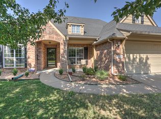 11708 S Willow Pl, Jenks, OK 74037