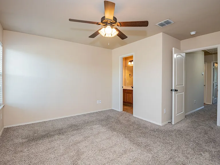 1426 Piedmont Dr — Photo 12