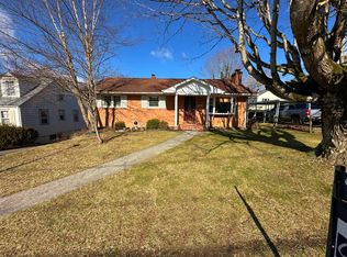 266 Bell Dr, Lewisburg, WV 24901
