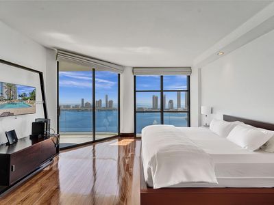 2800 Island Blvd APT 2804, Aventura, FL, 33160
