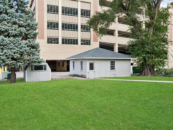 3rd image of 135 Aurora Ave