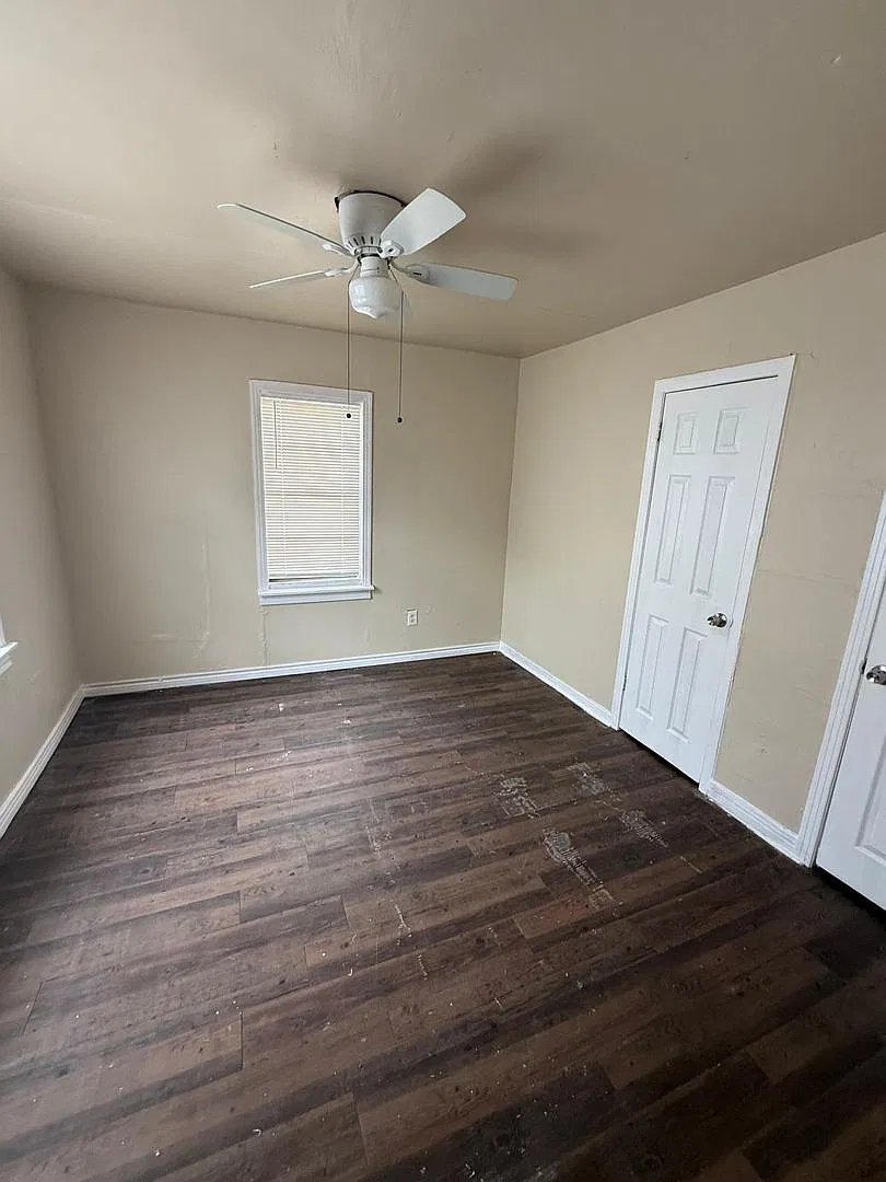 Coming Soon! Handyman Special $0 First Month's Rent / "You Fix, You Save Big!! — Photo 4