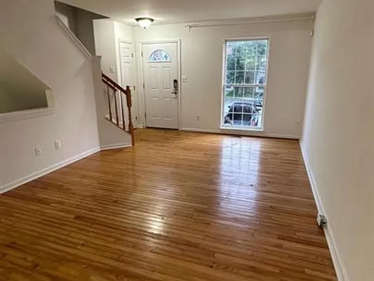 1964 Teasel Ct — Photo 3