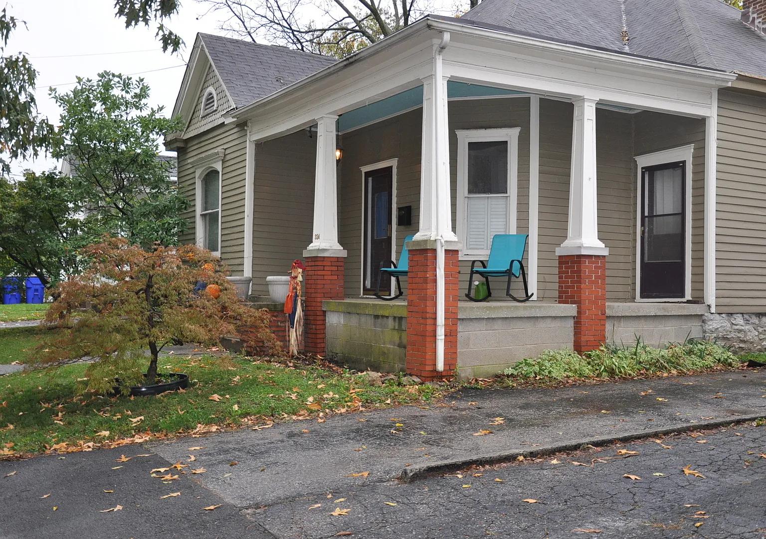 Now Pre-Leasing for Fall Semester 2026 — Photo 2