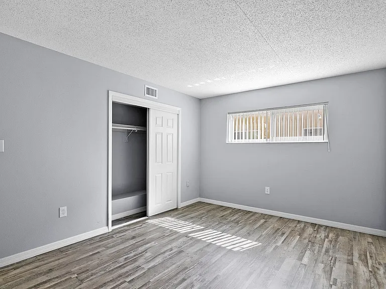 Ridge Manor Apartments — Photo 25