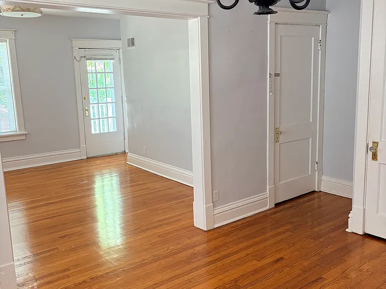 4500 Cleveland Ave #2W — Photo 33