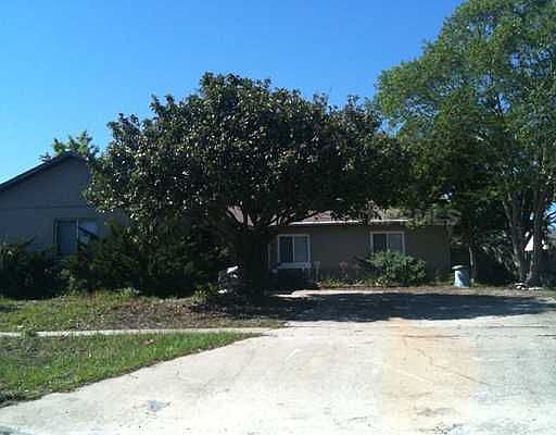1st image of 105 Woodfield Dr
