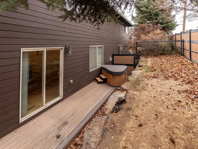 20285 Schaeffer Dr — Photo 4