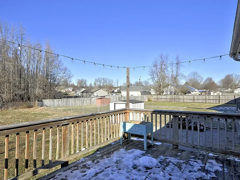 422 Woodale Dr — Photo 30