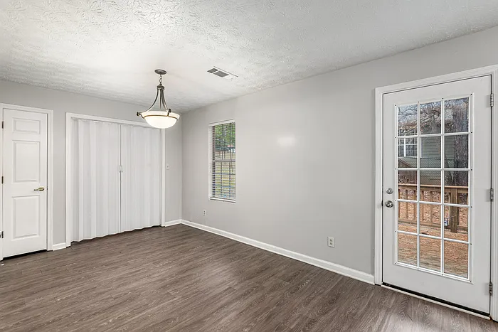 207 Antebellum Ct — Photo 6