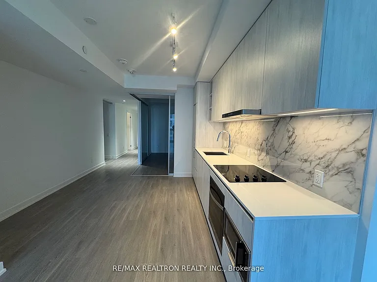 8 Wellesley St W #806 — Photo 12