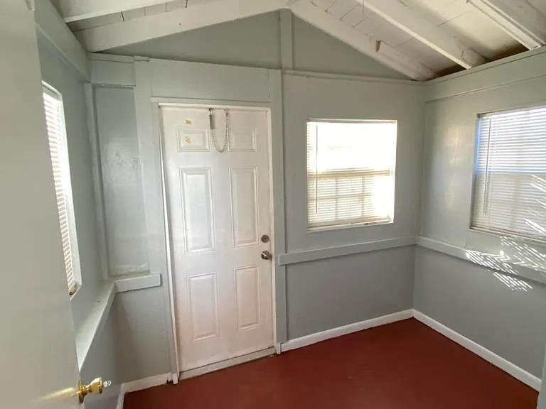119 W 25th St #B — Photo 6