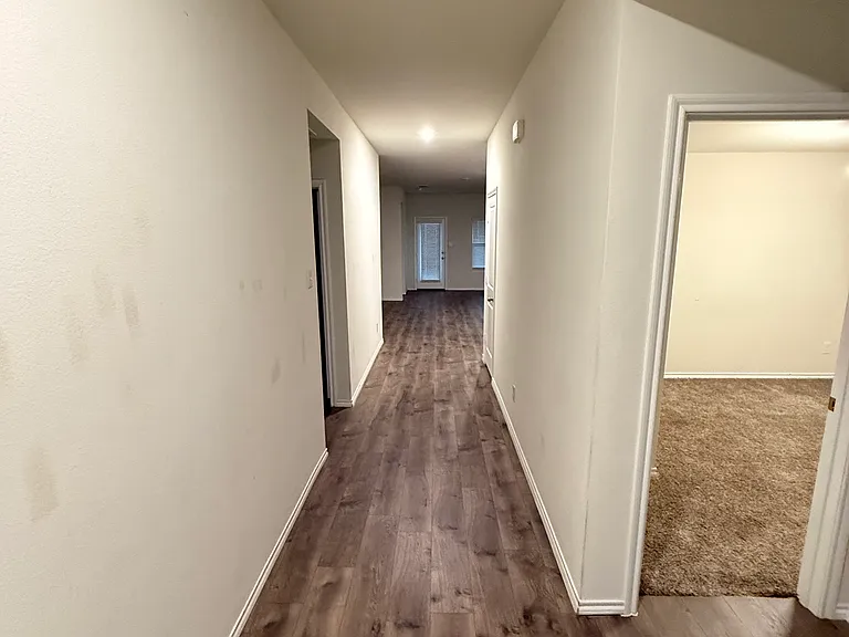 216 Samuel St — Photo 2