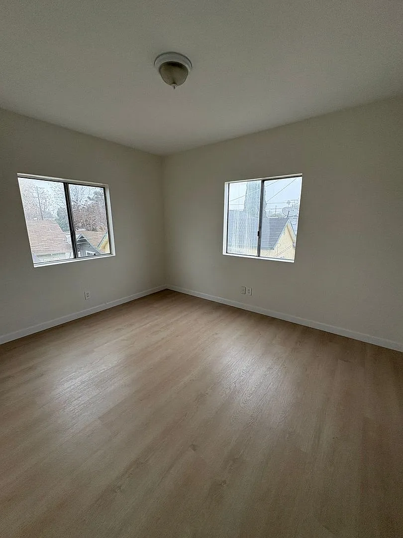 625-629 W. Vernon Ave. — Photo 1